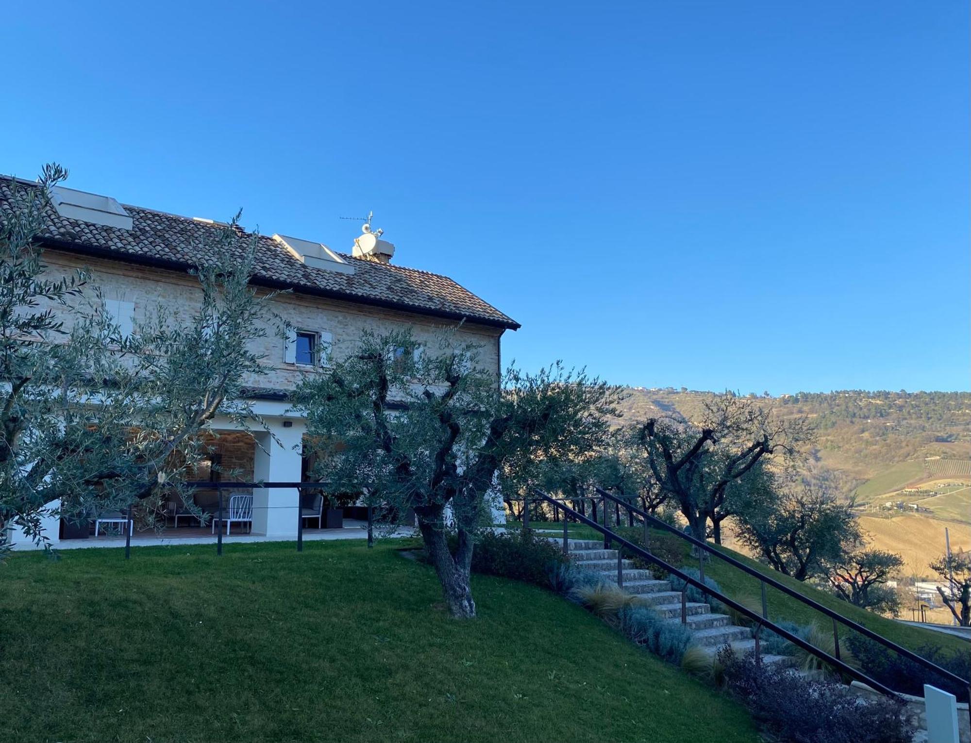 Colle Serrano Relais & Spa Ripatransone Exterior photo